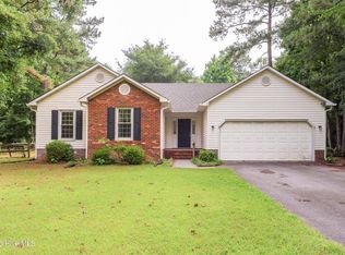 172 Baytree Dr, Jacksonville, NC 28546