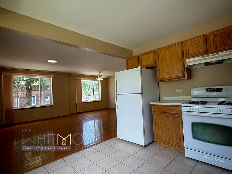 9304 S Paxton Ave #2 — Photo 6