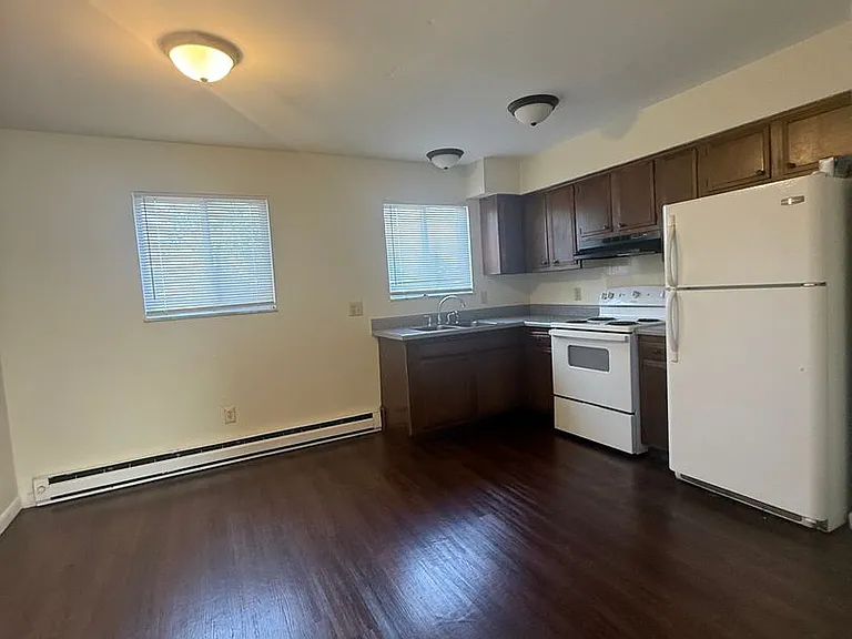 4365 Parkway Dr — Photo 5