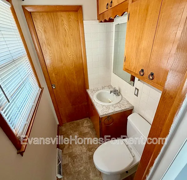 3600 Sweetser Ave — Photo 6