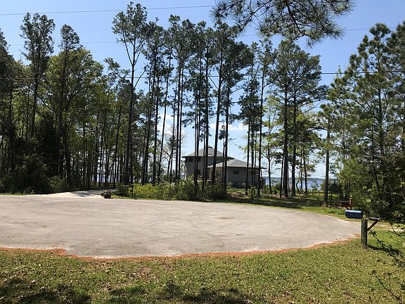 4th image of 436 Indian Bluff Drive