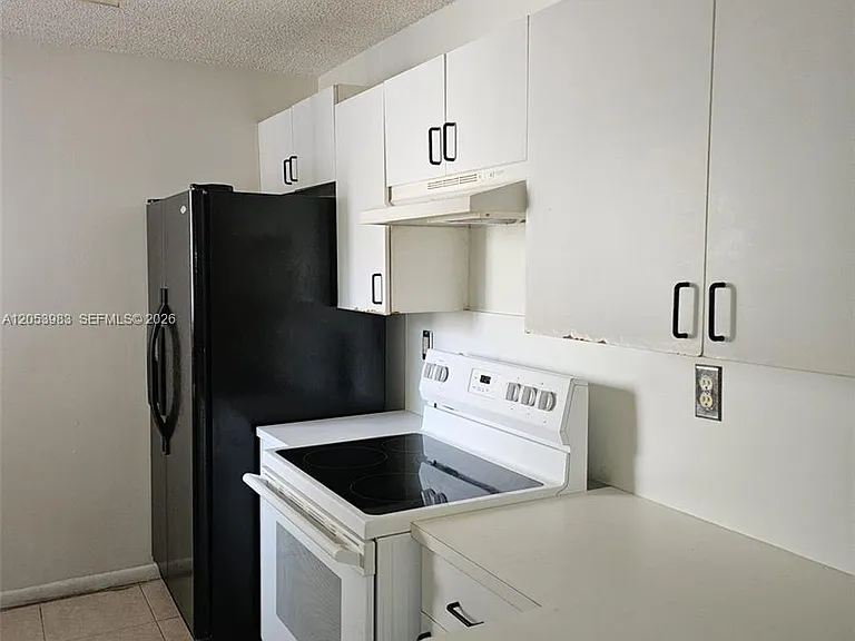 15721 SW 137th Ave #204 — Photo 5