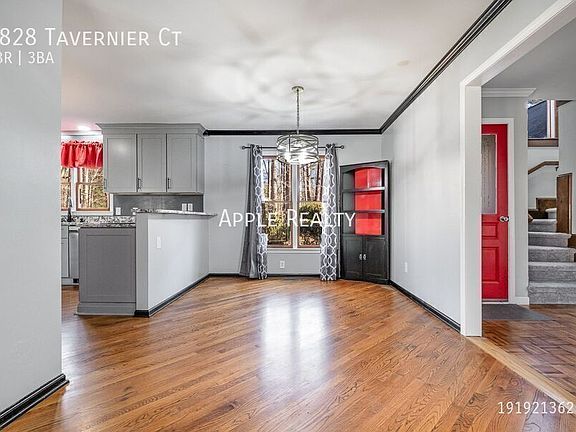 5th image of 6828 Tavernier Ct