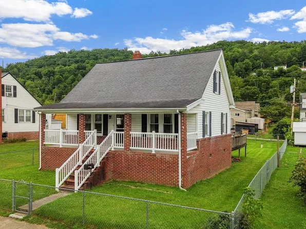 1907 4th St, Richlands, VA 24641