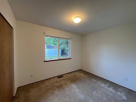 4th image of 15925 179th Ave SE