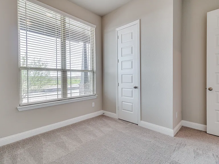 1319 Beach Blvd — Photo 12