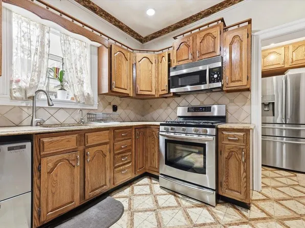 20 75th Street image 14 of 41