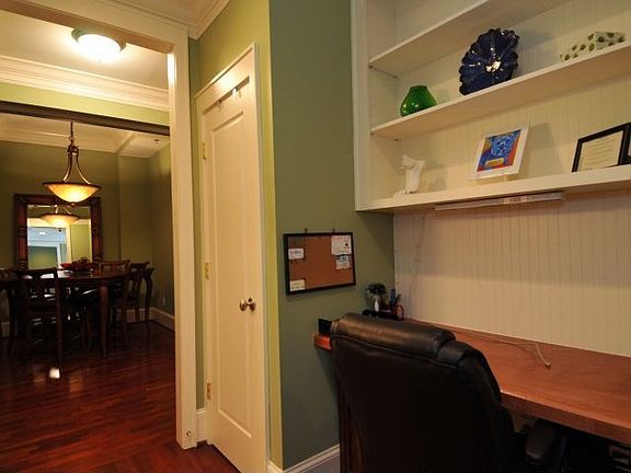 Built-in work station off the lving room