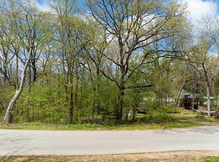 8 & 9 N Pkwy, Markesan, WI 53946
