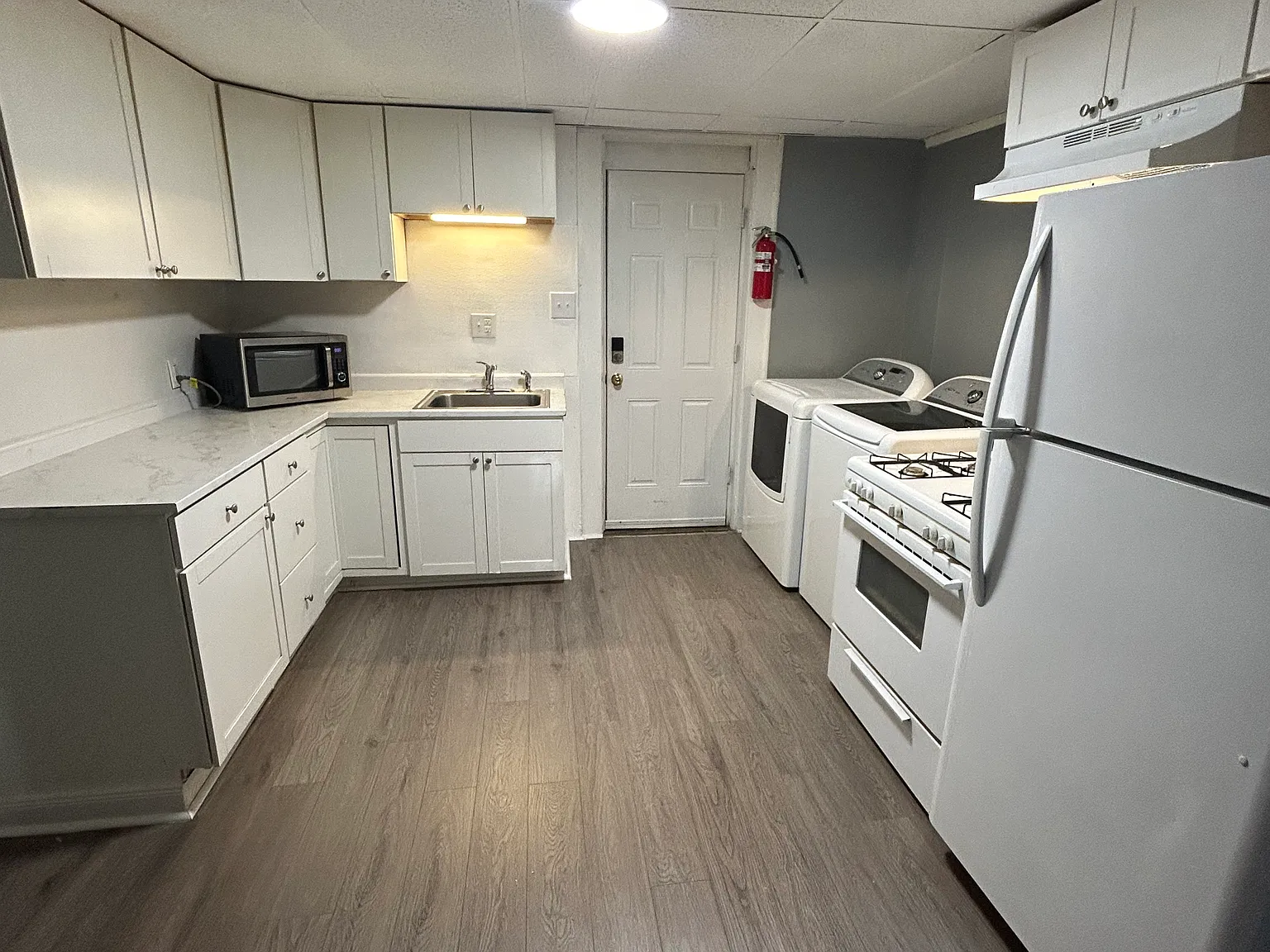 2 bed, 1078 sqft, $1,350 — Photo 2