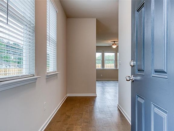 4th image of 662 Ellis Spring Way