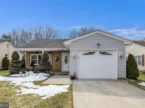 3 Sheffield Pl, Southampton, NJ 08088