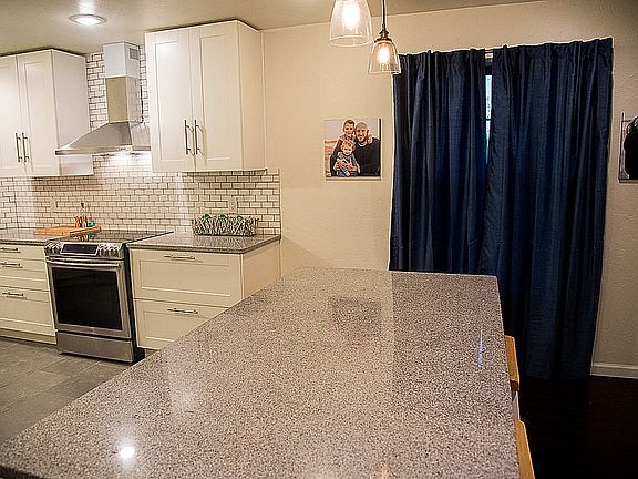 3rd image of 2301 Coburg Pl