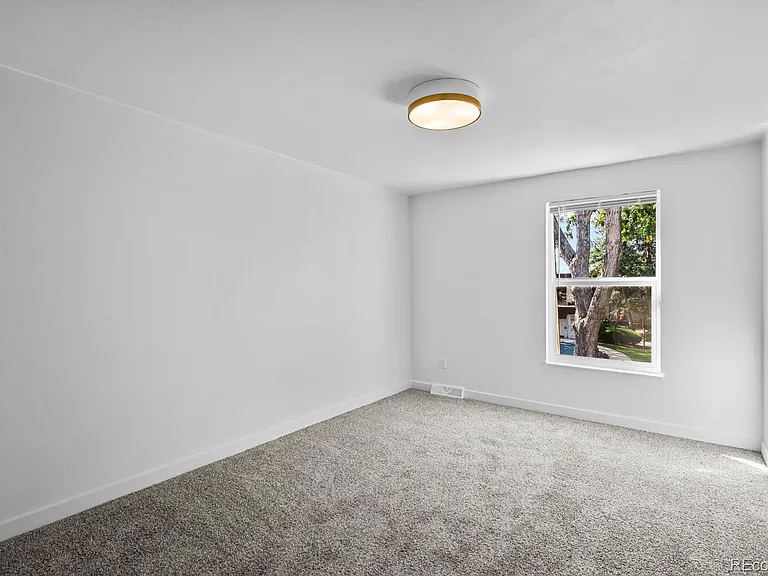 1200 S Monaco Street Pkwy #27 — Photo 13