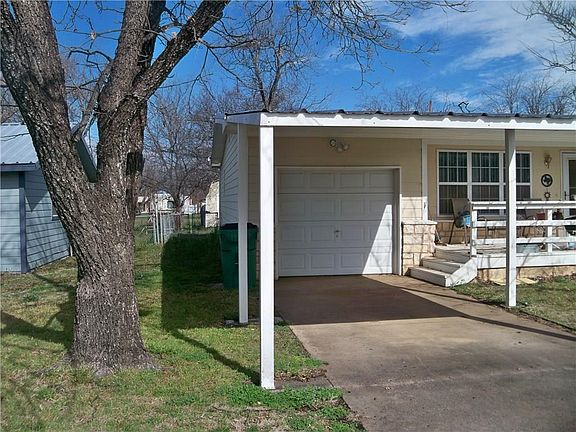 3rd image of 613 E 10th St