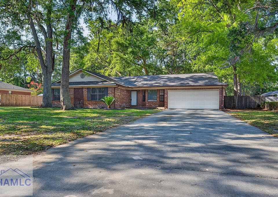 1st image of 409 Hines Dr