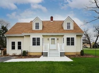 355 Osage St, Wauconda, IL