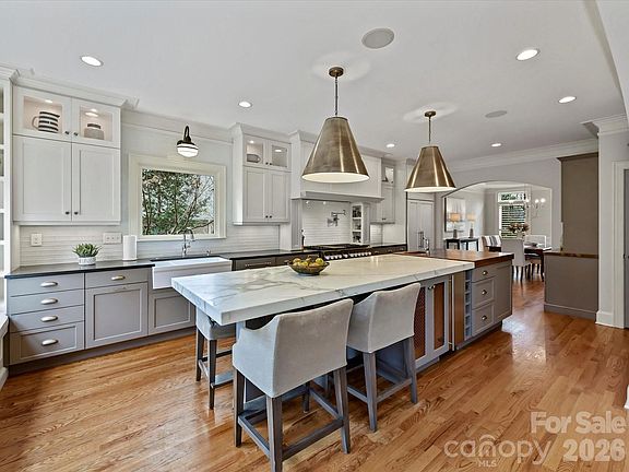 5th image of 626 Hampshire Hill Rd