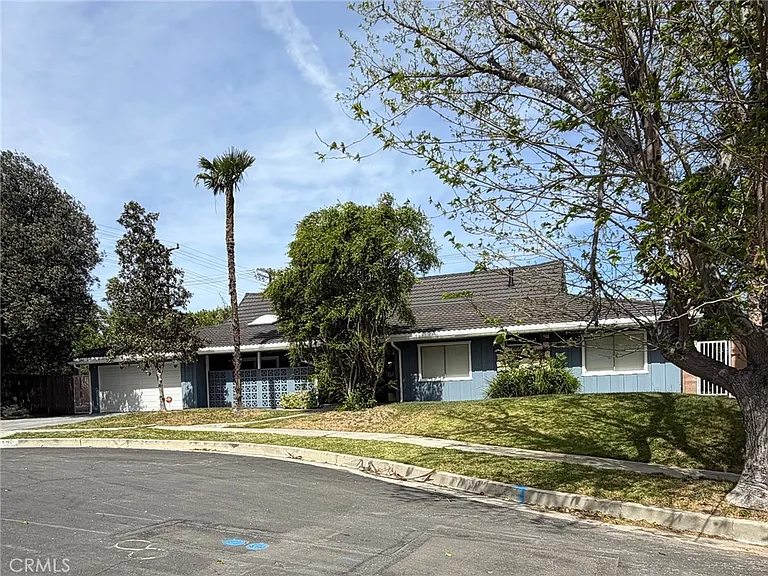 5301 Dubois Ave — Photo 23