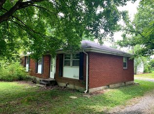 355 Dawn Dr, Cedar Hill, TN 37032