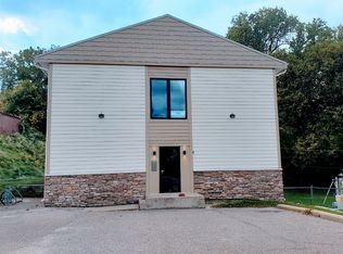 2190 Robbins St #9, Saint Paul, MN 55114