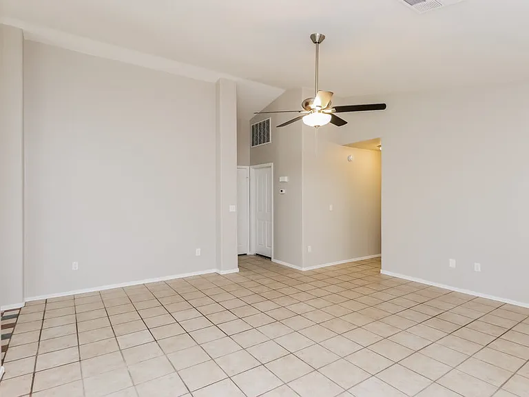 1504 W Page Ave — Photo 6