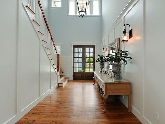 4th image of 373 N Roscoe Blvd