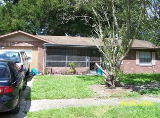 911 Chadsworth Ave, Seffner, FL 33584