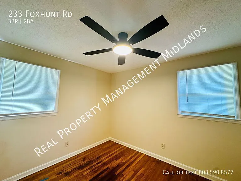 233 Foxhunt Rd — Photo 4