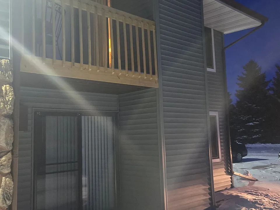 228 Enterprise St #9