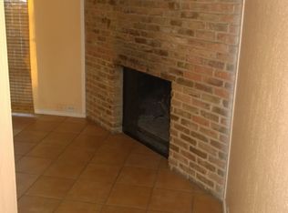 104 Highland Park Ct, Irving, TX 75061