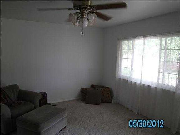 4th image of 9914 Delmont Ct