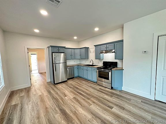 5th image of 1005 S Quincy Ave