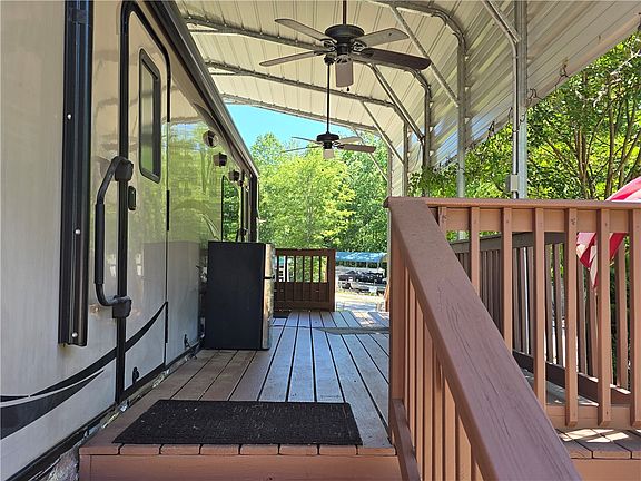 2nd image of 131 Loop Cir