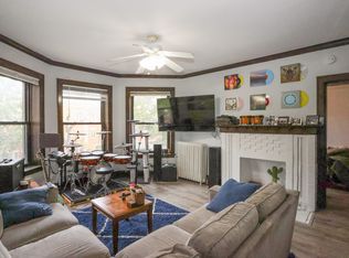 915 W Sheridan Rd #8, Chicago, IL 60613