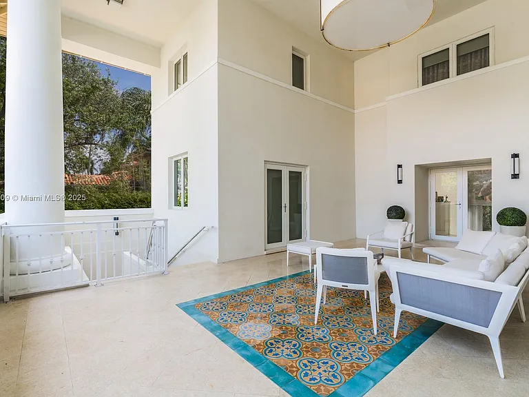 112 Paloma Dr — Photo 15