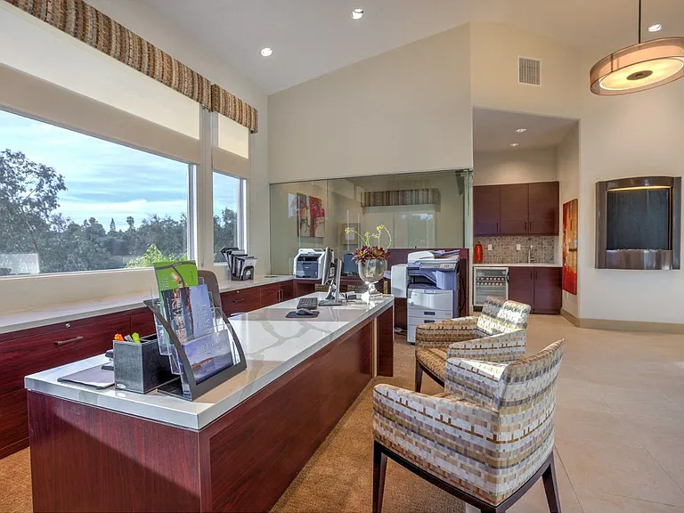 The Vista at Laguna — Photo 10