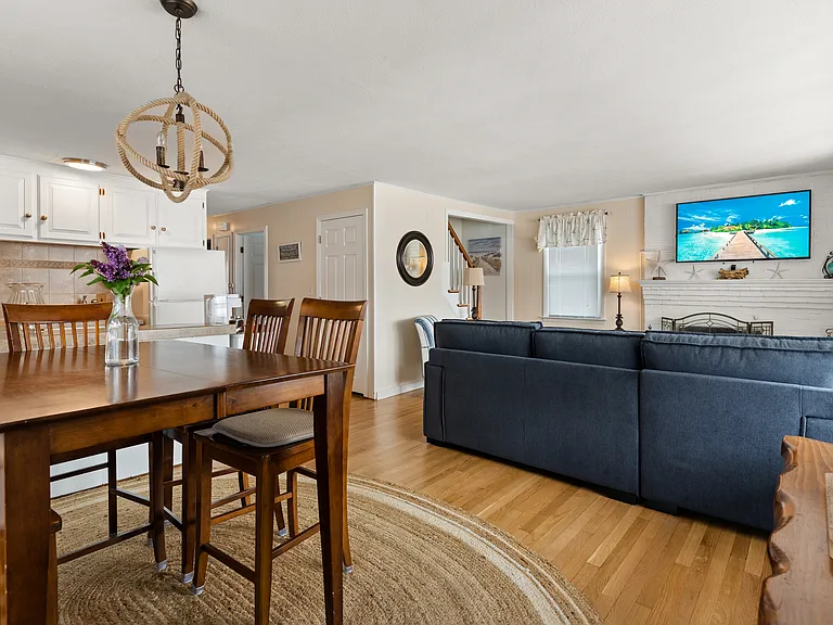 12 Harris Ave — Photo 7