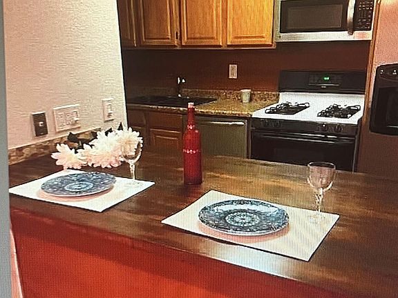 3rd image of 761 Reef Cir