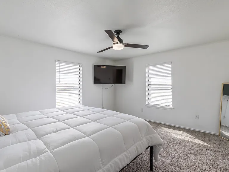 8073 Bonnie Cir — Photo 24