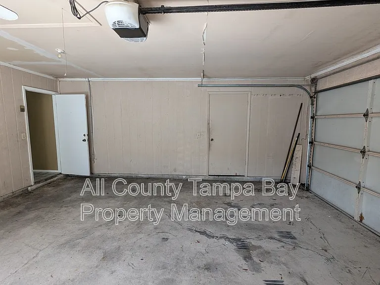 10914 Landon Ln — Photo 18
