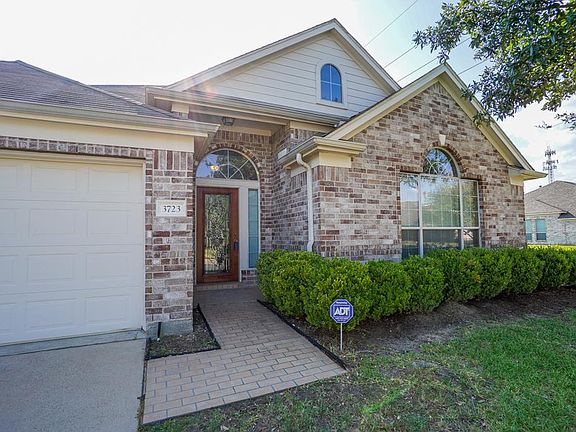 3rd image of 3723 Acacia Wood Way