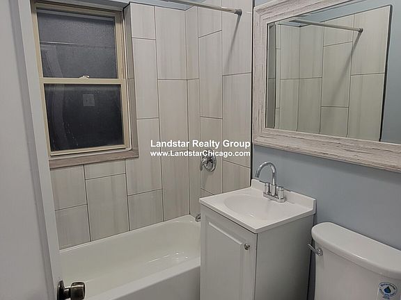 4th image of 3581 N Milwaukee Ave APT 2