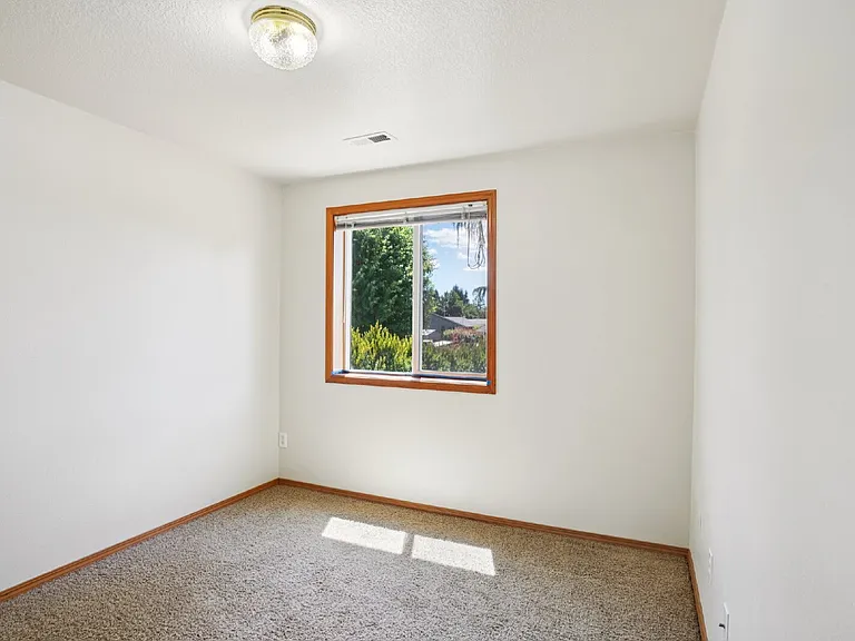 2110 Baines Blvd — Photo 9