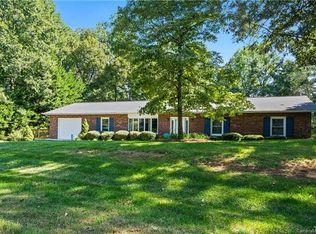 953 30th Avenue Dr NW, Hickory, NC 28601
