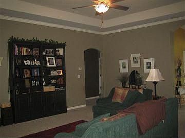 5th image of 275 Sly St
