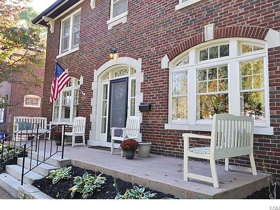 4th image of 7052 Kingsbury Blvd