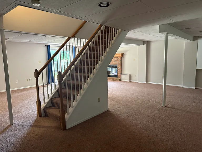678 Union Dr — Photo 11