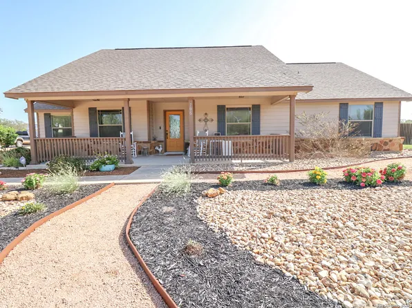 705 Cimarron Square, Poteet, TX 78065