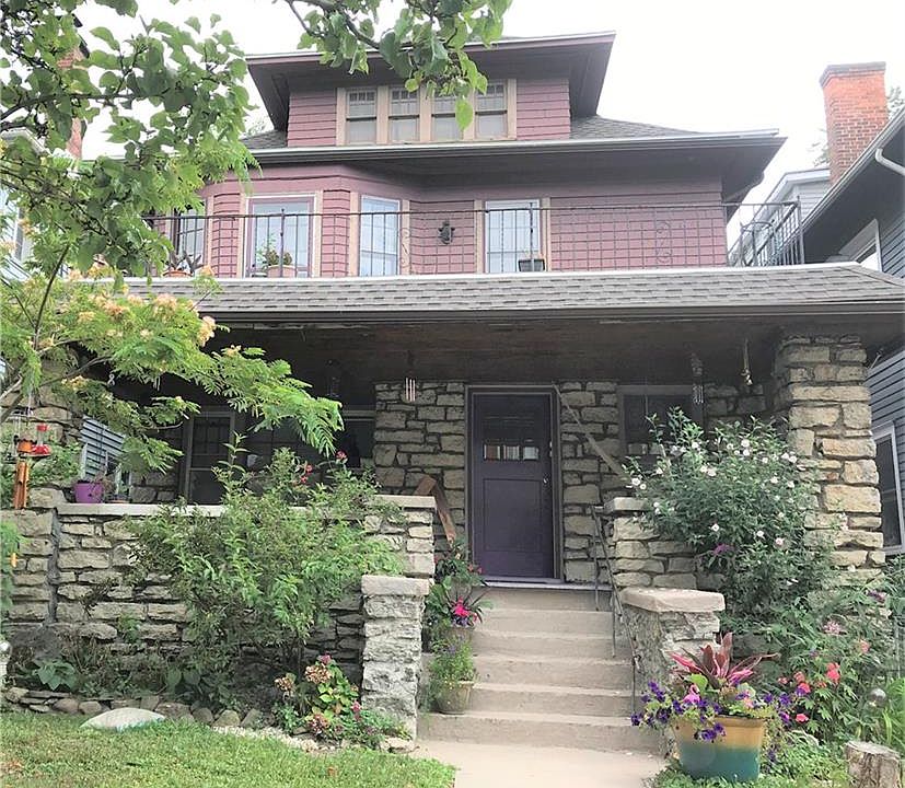 1st image of 717 W Delavan Ave